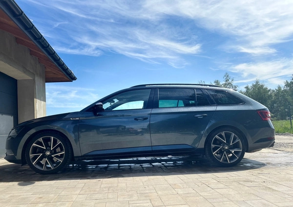 Skoda Superb cena 98400 przebieg: 143600, rok produkcji 2018 z Poznań małe 137